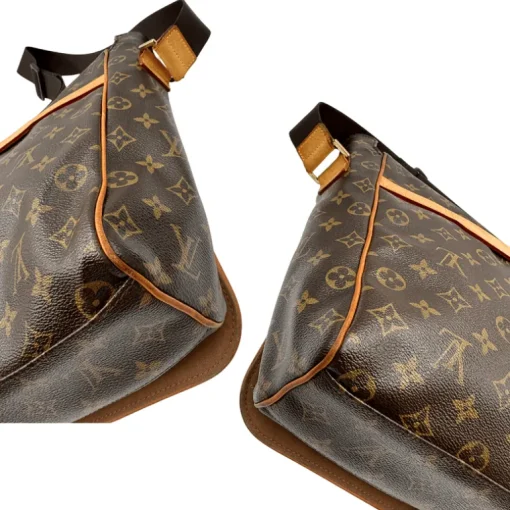 Abbesses Messenger Louis Vuitton