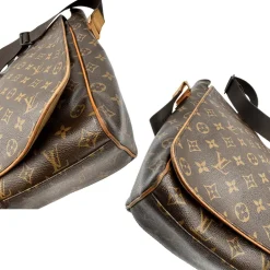 Abbesses Messenger Louis Vuitton