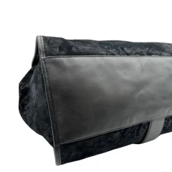 Hobo Stirrup Gucci