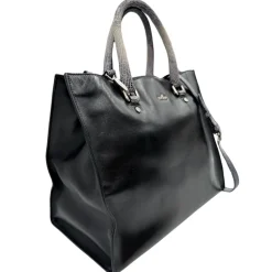 Satchel Hogan con tracolla