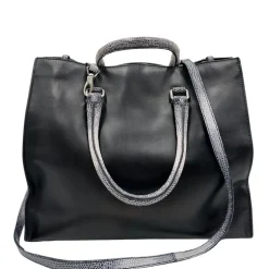 Satchel Hogan con tracolla